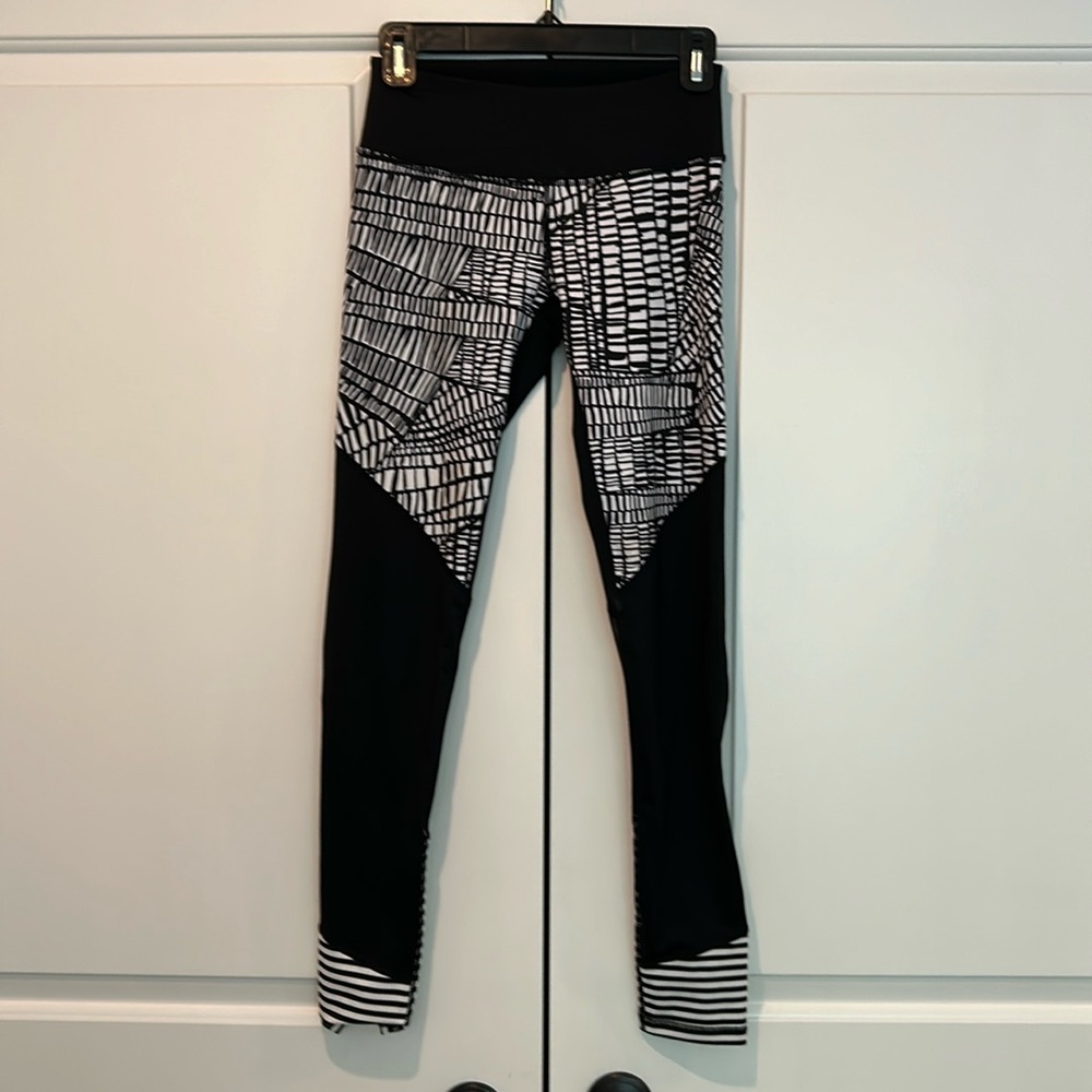 Black and white leggings